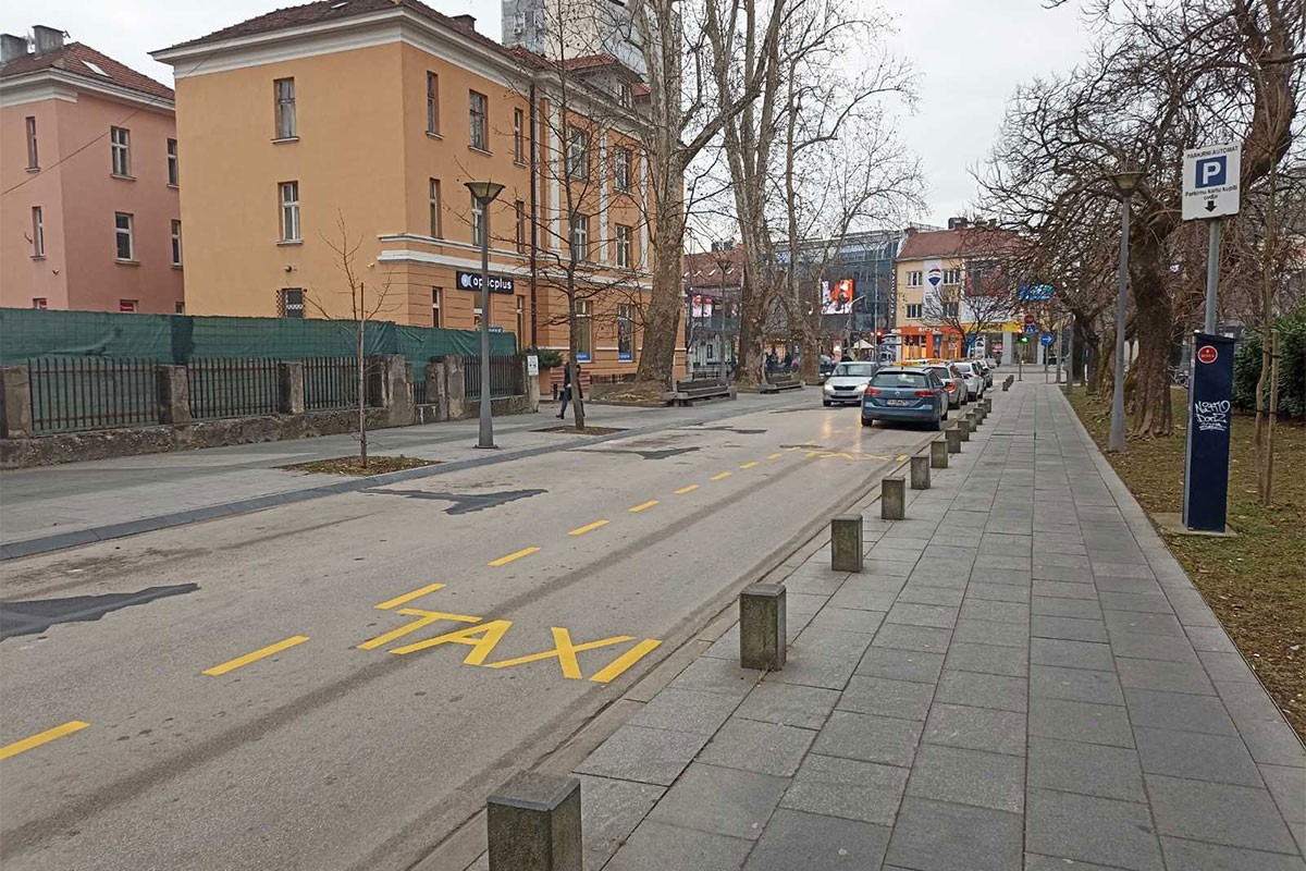Novi režim saobraćaja u Banjaluci zbunio vozače i pješake (VIDEO)