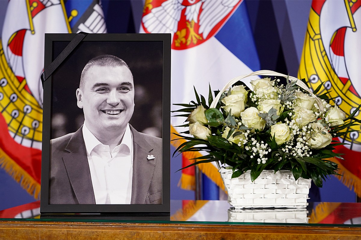 Komemoracija Dejanu Milojeviću održana u Skupštini grada Beograda (FOTO)