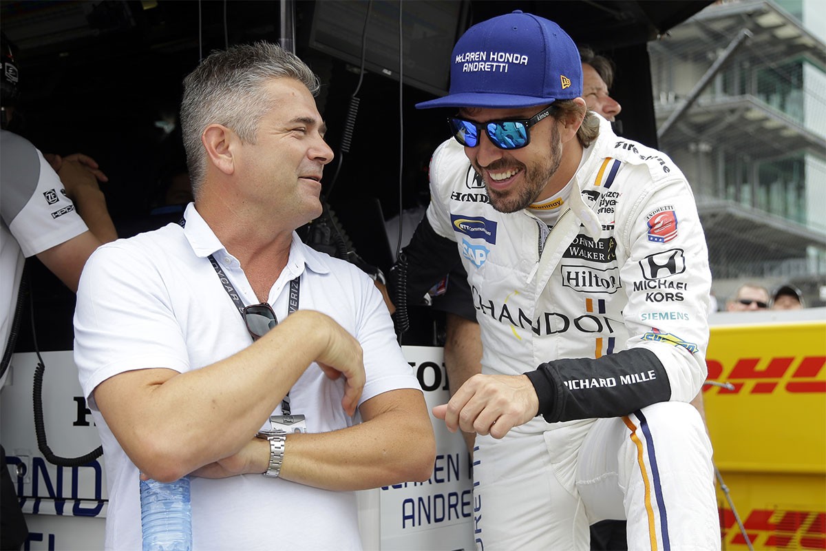 Alonso: Ferari sa Hamiltonom konkurentan za titulu 2025.