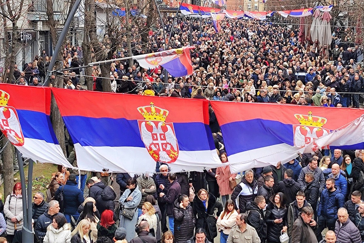 Vapaji Srba na skupu u Kosovskoj Mitrovici: Ukidanjem dinara ukida se život