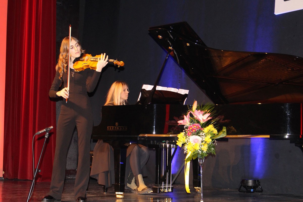 Koncert bivših i sadašnjih učenika Muzičke škole u Gradišci (FOTO)