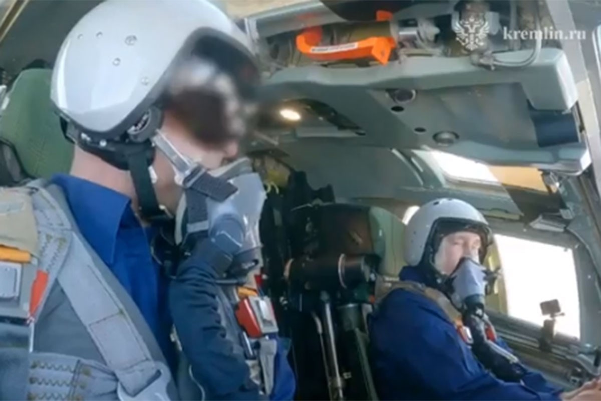 Putin letio bombarderom koji može nositi 12 nuklearnih raketa (VIDEO)