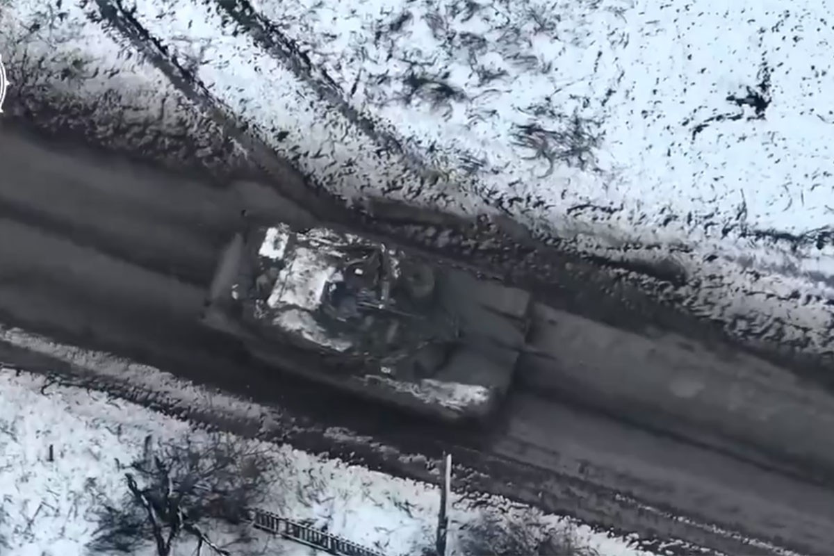 Američki tenk na ukrajinskom frontu: Uništava li Abrams metu? (VIDEO)