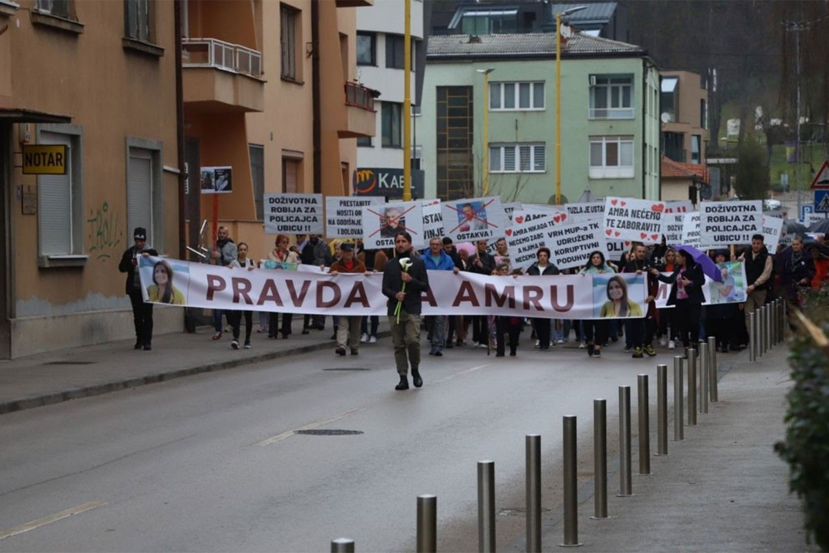 Održana mirna protestna šetnja za ubijenu Amru Kahrimanović