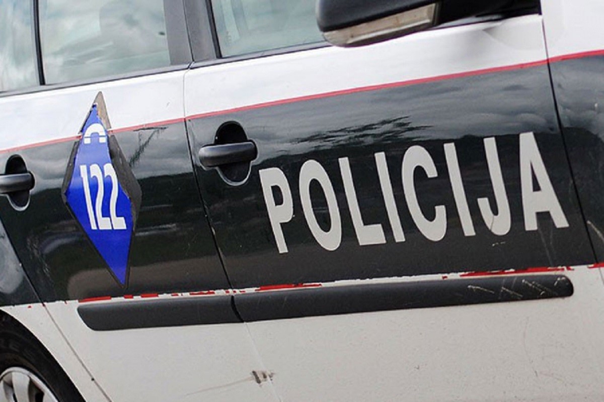 Dvojac iz Njemačke fizički napao policajce