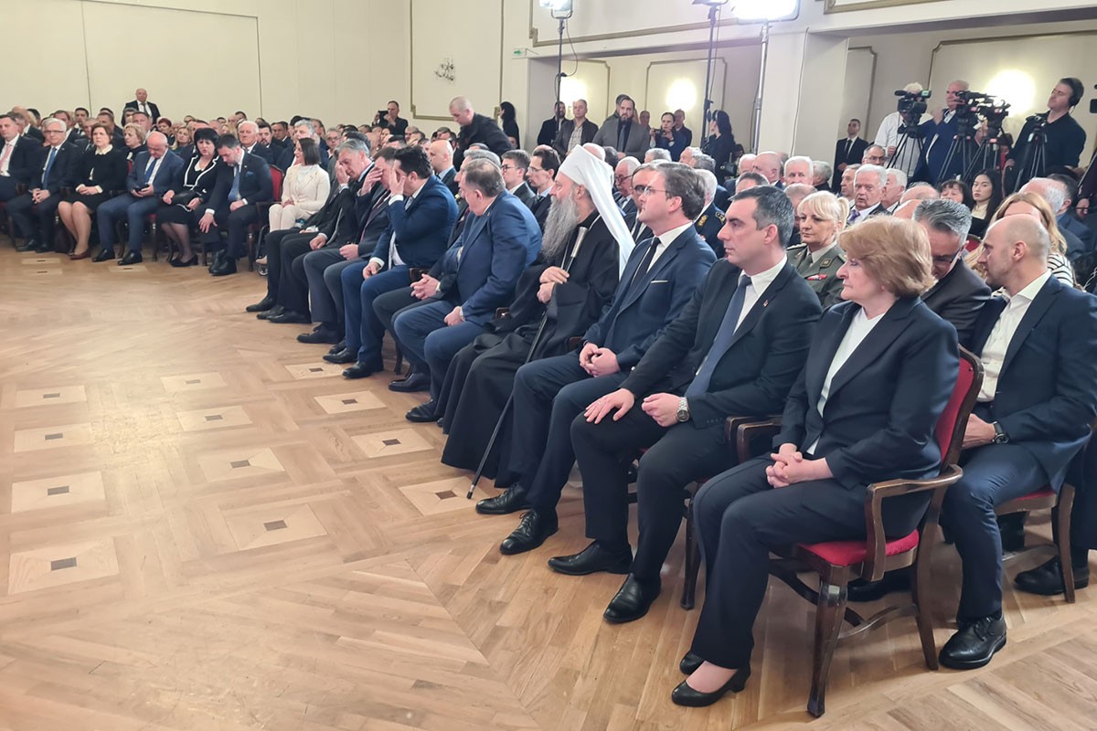Prijem u Beogradu: "Ustav RS demokratski izraz volje srpskog naroda"