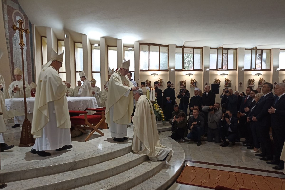 Zaređen novi banjalučki biskup mons. Željko Majić (FOTO/VIDEO)