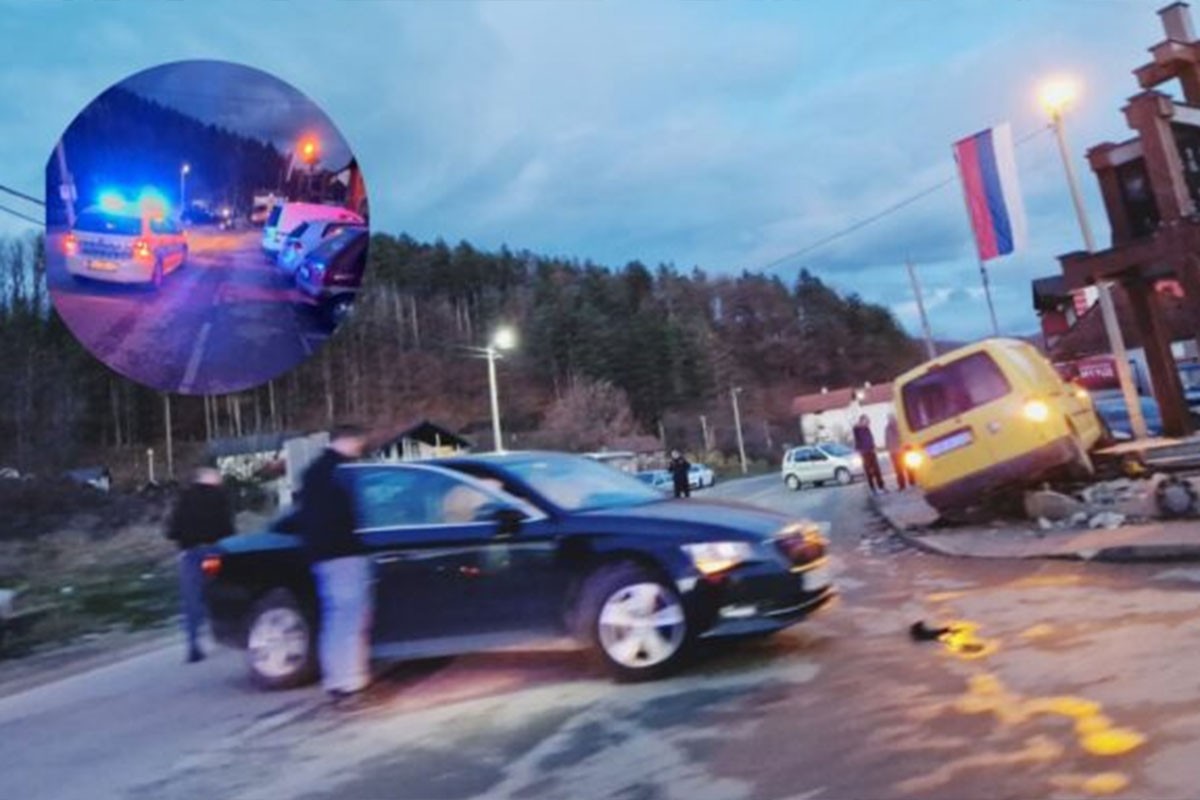 Udes u Kotor Varošu, auto završio na spomeniku palim borcima VRS