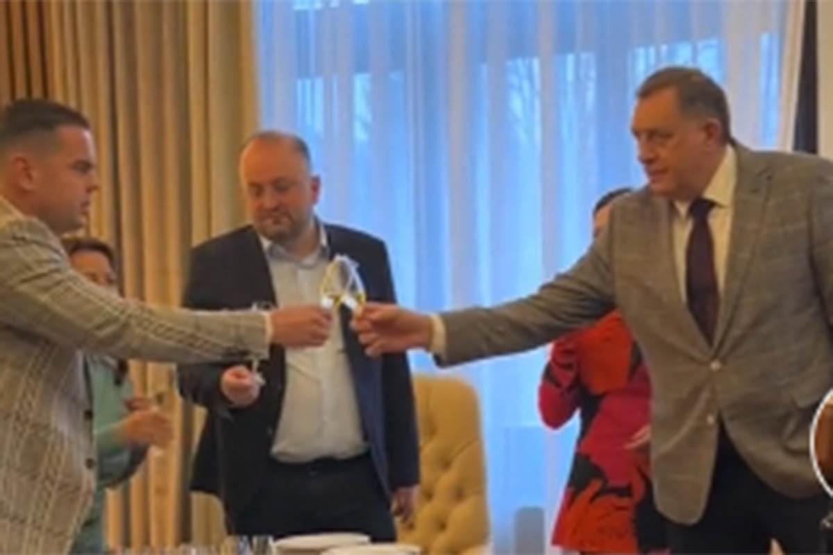 Dodika saradnici iznenadili za rođendan (VIDEO)