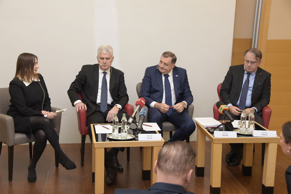 Dodik: Kada BiH počne pregovore s EU, Šmit i strane sudije moraju otići