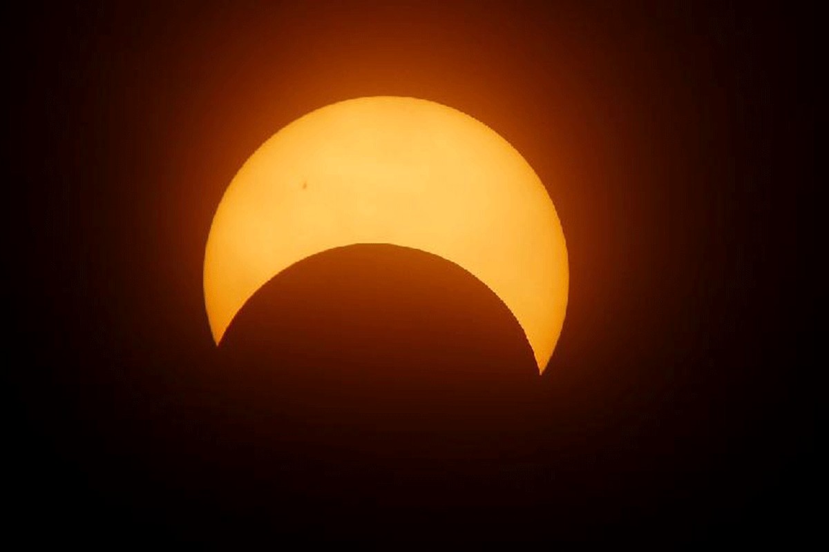 Let putanjom pomračenja Sunca za 8.000 dolara na sat