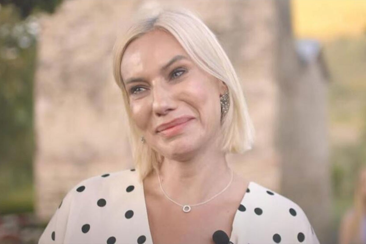 Poznata srpska TV voditeljka se rasplakala usred emisije: "Neću da im prodam kuću"