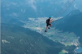 "Nebeske stepenice", raj za adrenalinske zavisnike (VIDEO)