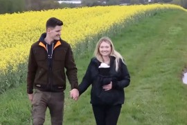 Zaprosio djevojku Janu porukom u polju (VIDEO)