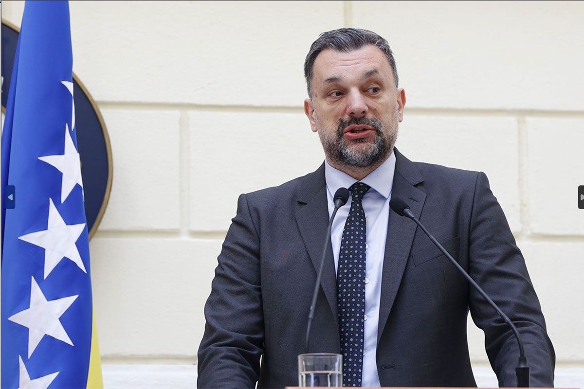 Konaković okuplja Bošnjake iz regije, optužili ga da kopira Vučića