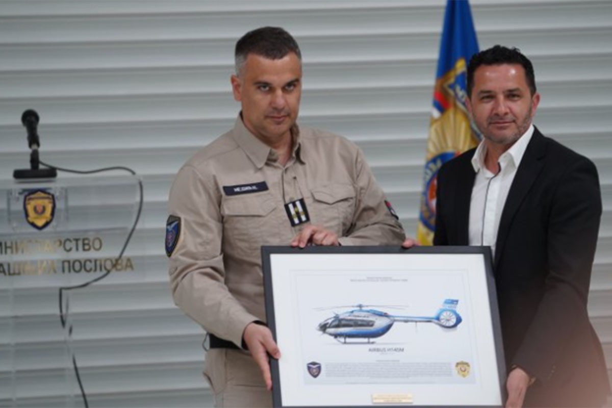 Direktoru Helikopterskog servisa Srpske uručeno posebno priznanje za izuzetnu saradnju