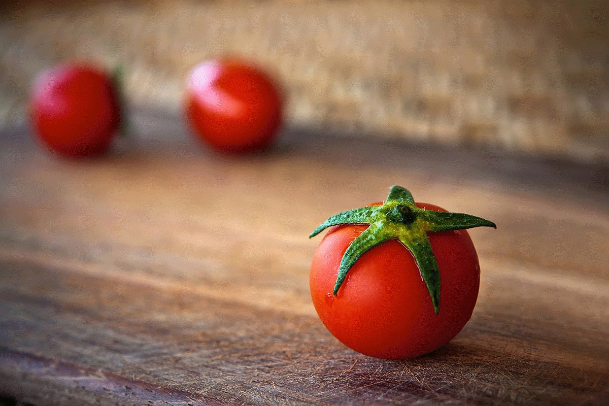 7 biljaka koje nikako ne smiju da se sade pored paradajza