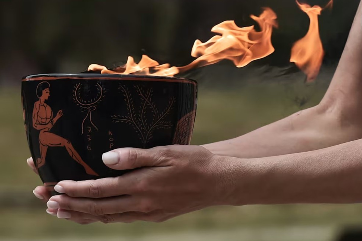 U drevnoj Olimpiji upaljen plamen OI u Parizu (FOTO, VIDEO)