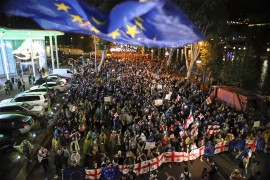 Gruzija: Demonstranti pokušavaju da preuzmu vlast na silu metodama ...