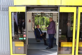 Ministri i načelnici se provozali sarajevskim tramvajem