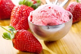 Sladoled od grčkog jogurta i jagoda koji ćete pripremati cijelo ljeto