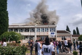 Mali maturanti zapalili krov škole dok su slavili kraj školovanja ...