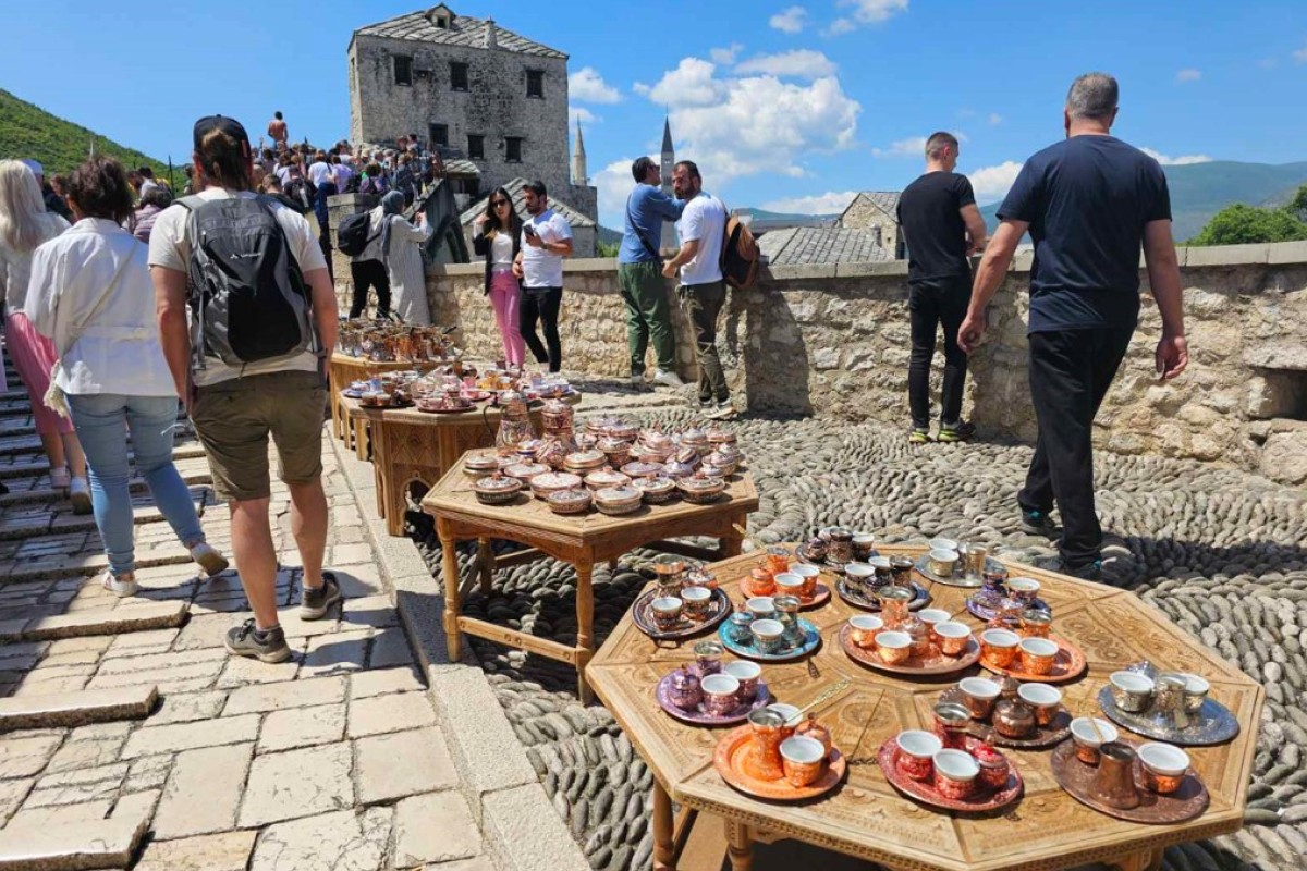 Turisti sa svih kontinenata "preplavili" Mostar: Očekuje se rekordna sezona