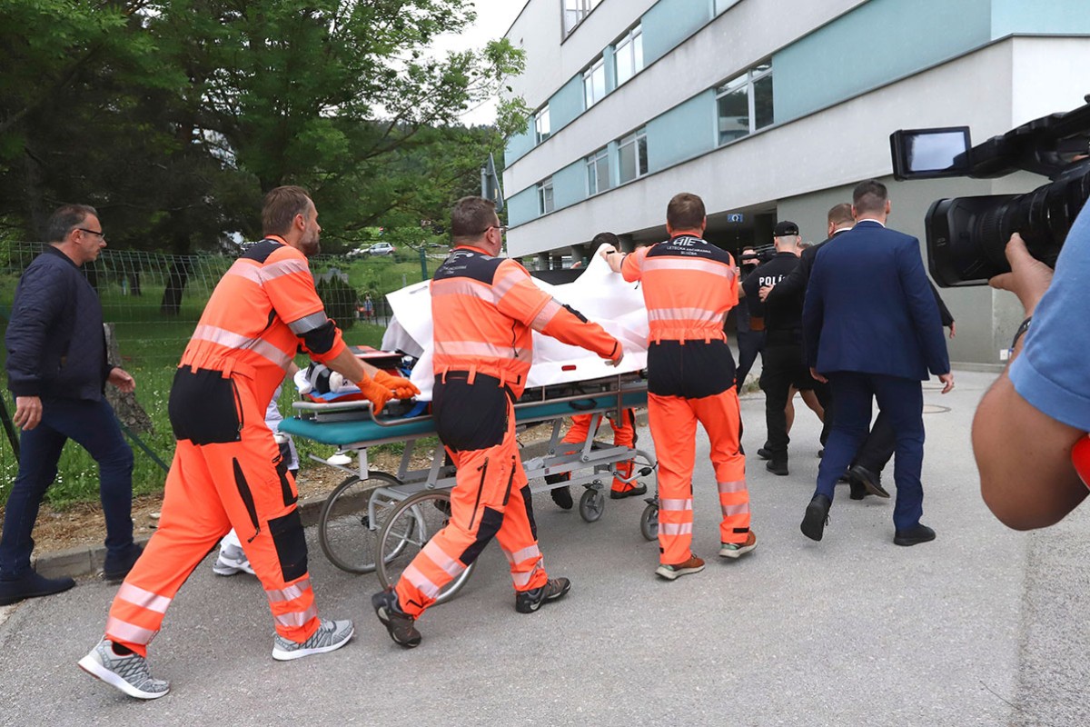 Fico prebačen u bolnicu u Banskoj Bistrici