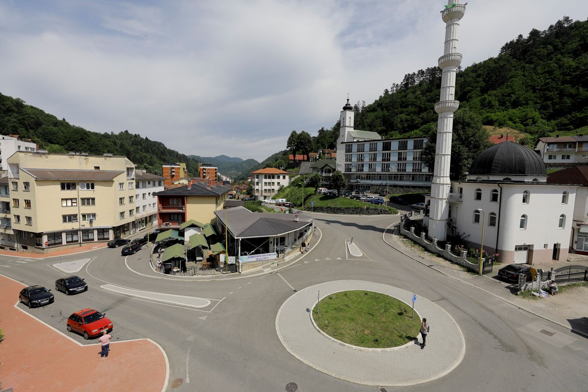 Rezolucija o Srebrenici izazvala svađe i prije razmatranja