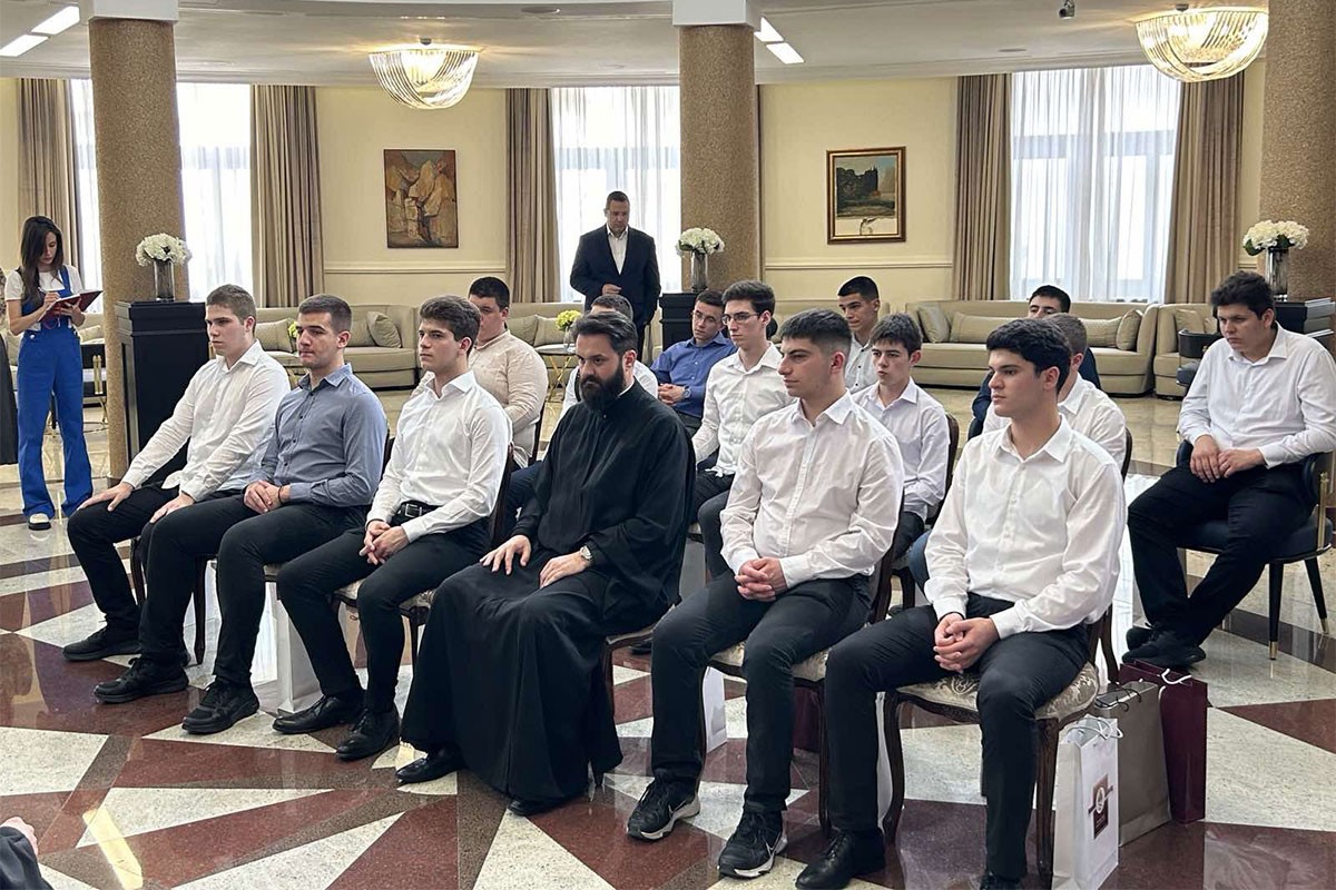 Dodik upriličio prijem za učenike bogoslovije iz Beograda