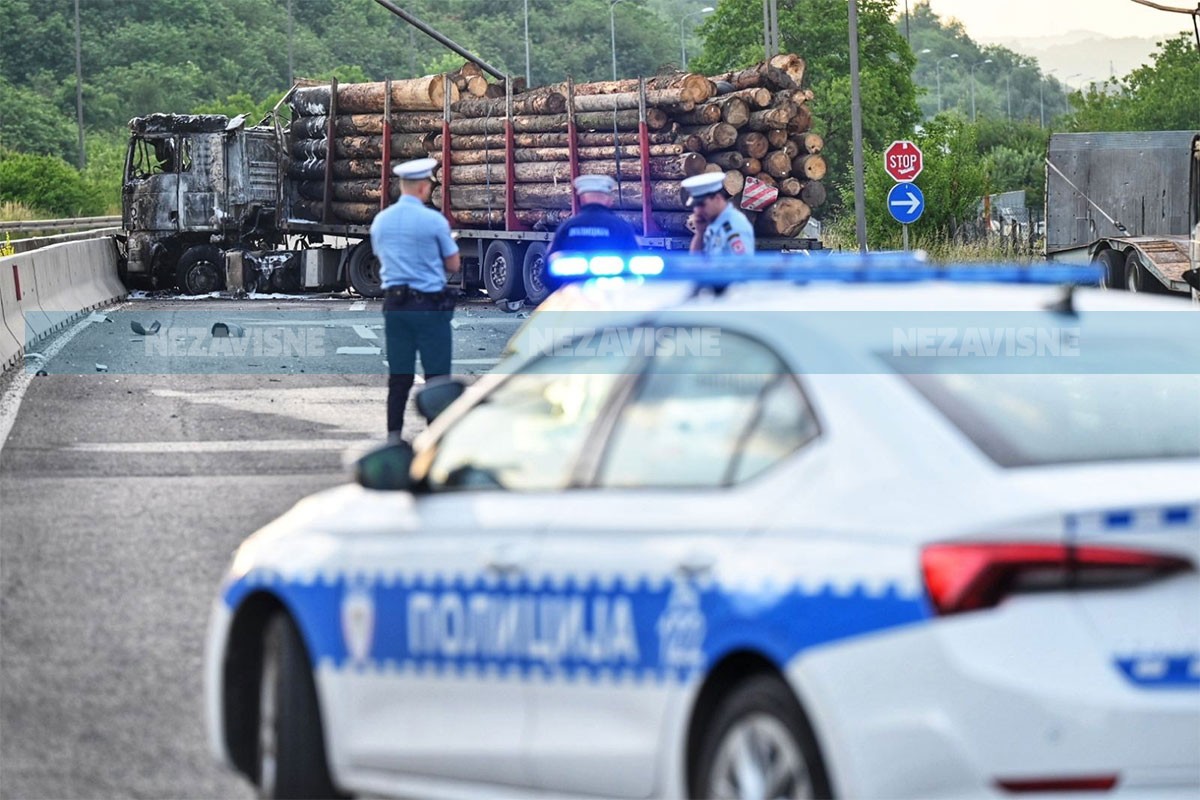 Težak udes na putu Banjaluka - Laktaši: Gorjeli kamioni i benzinska pumpa (FOTO, VIDEO)