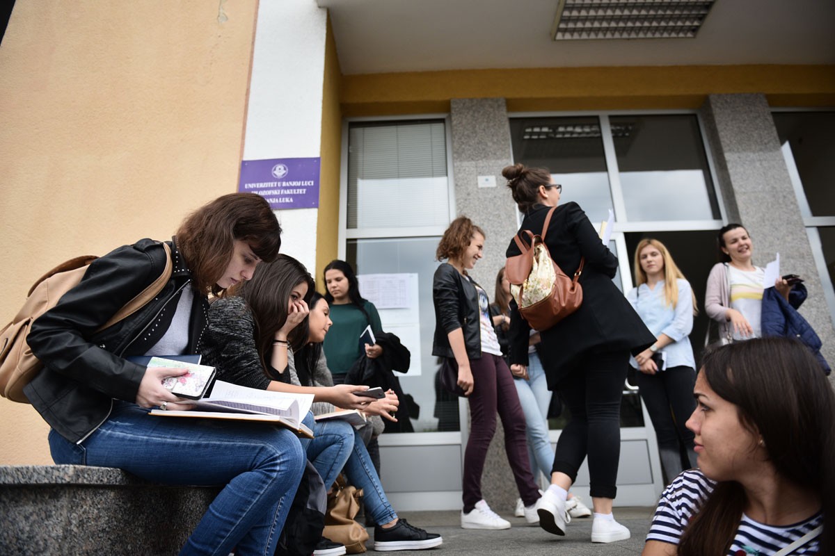 Fakulteti se pripremaju za brucoše, dolaze i studenti iz inostranstva