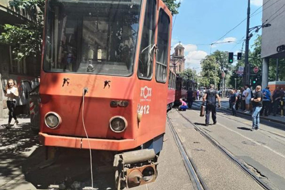 Tramvaj izletio iz šina u centru Beograda