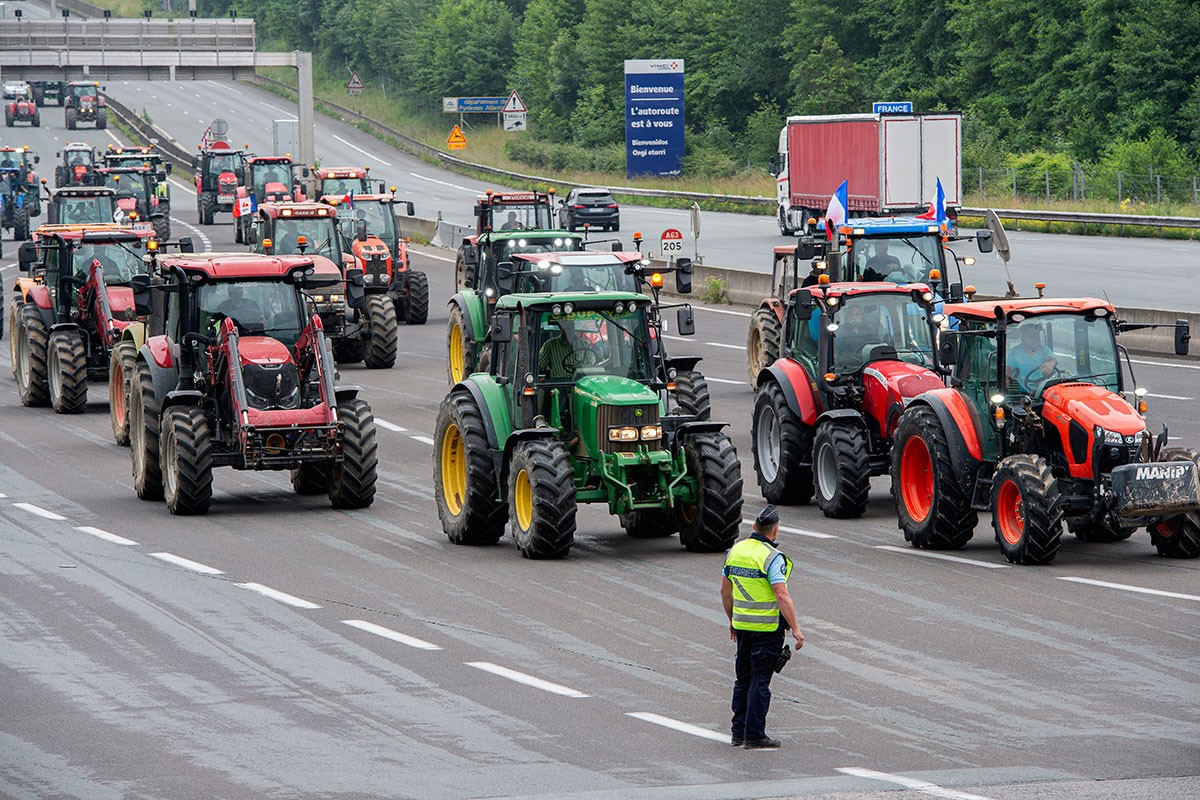 Traktorima blokirali granicu između Španije i Francuske