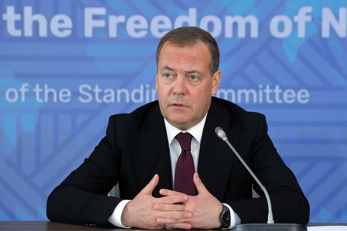 Medvedev: Kijevu bolje da prihvati Putinov prijedlog