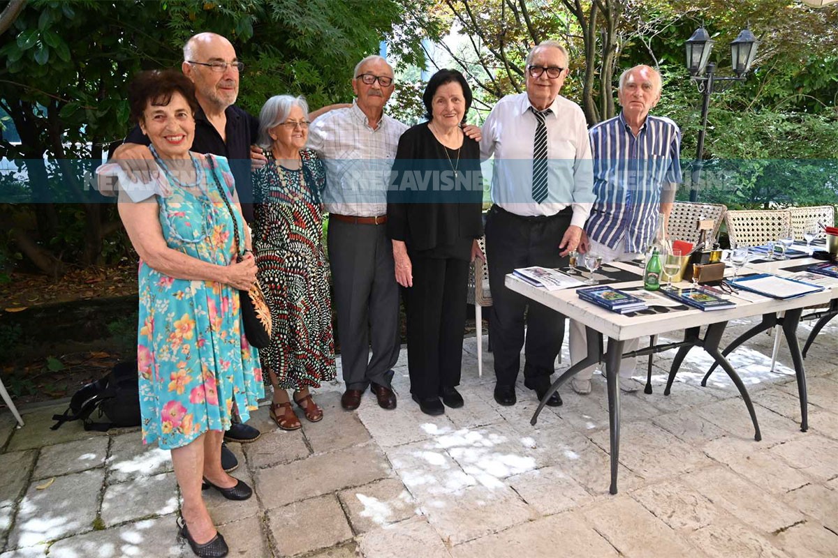 Učitelji proslavili 70 godina od mature: Nosila ih ljubav ka narodu (FOTO)