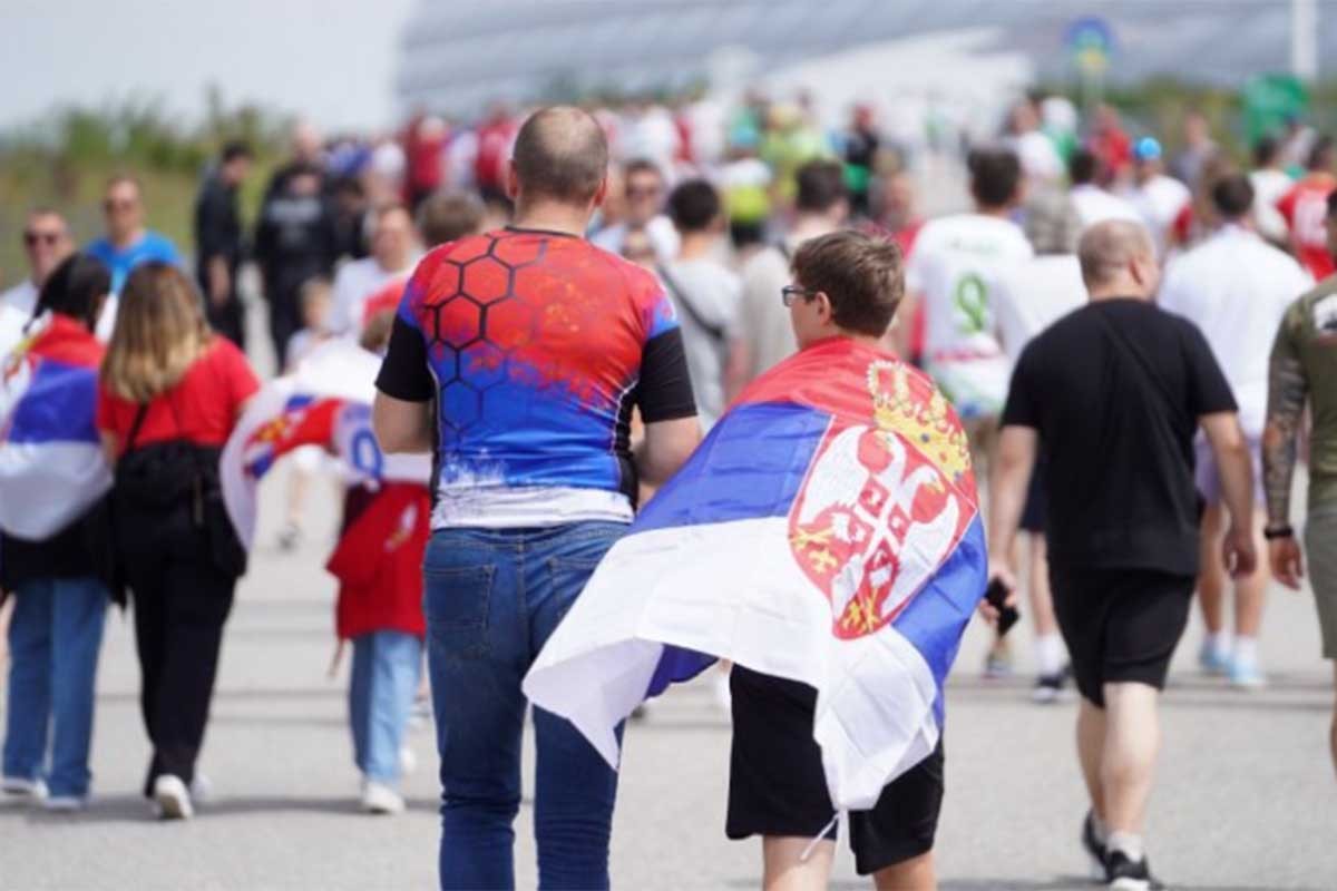 Ludnica u Minhenu pred meč Srbije i Slovenije: Zaigralo se i kolo (VIDEO)