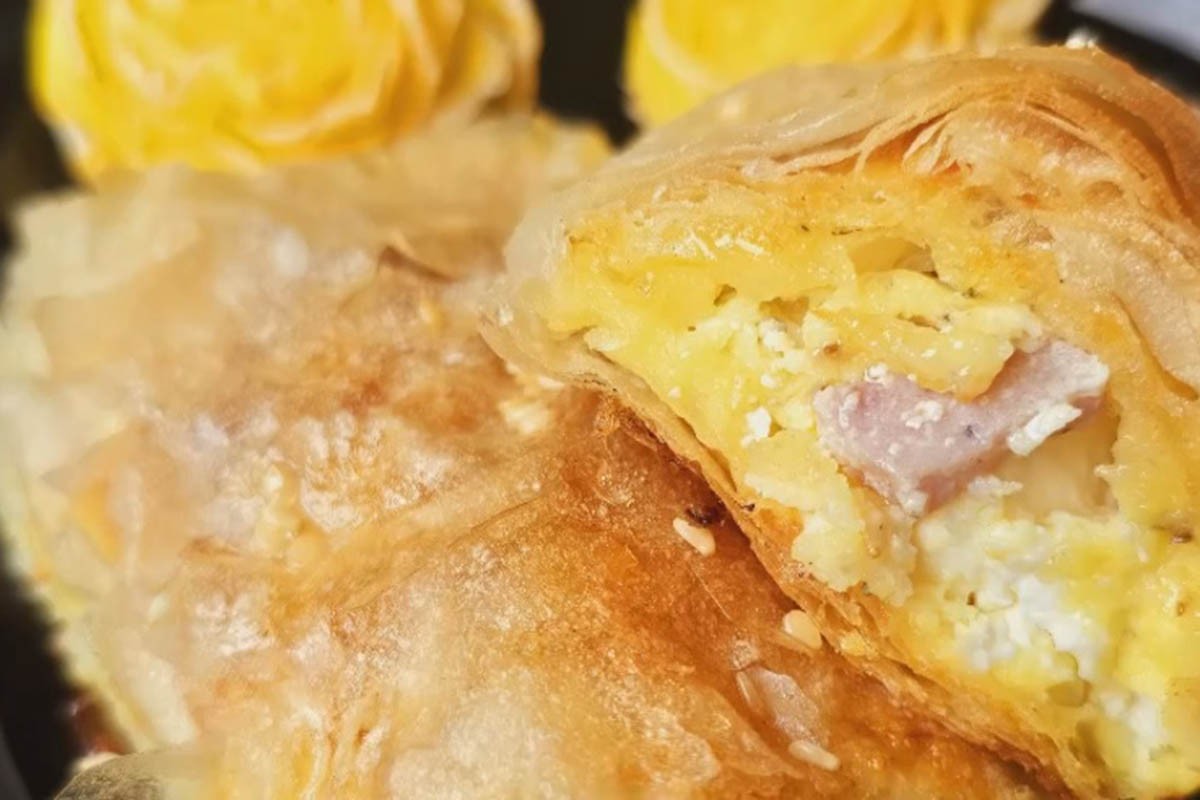Za doručak, užinu ili večeru: Pita sa šunkom i sirom (VIDEO)