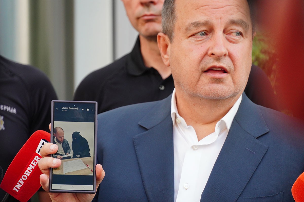 Dačić pokazao fotografiju osumnjičenog za napad i njegove supruge