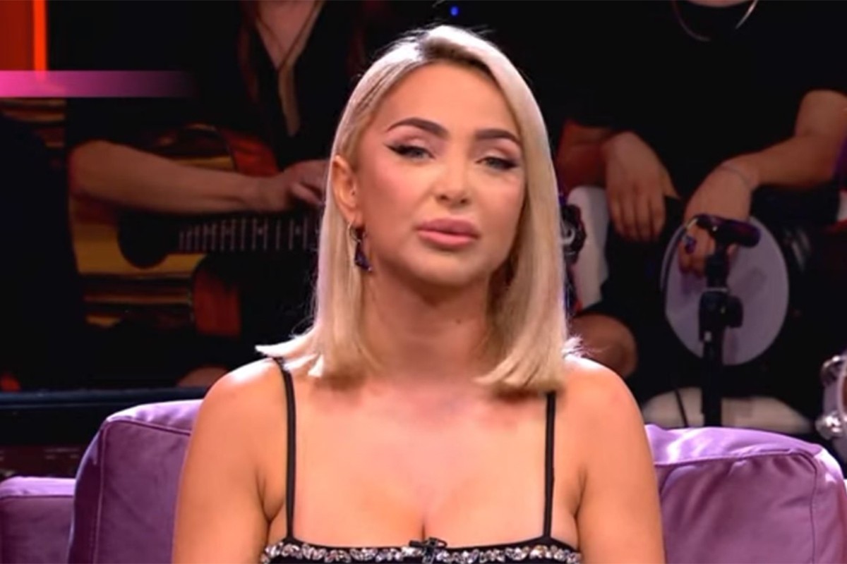 Maja Berović pala na nastupu (VIDEO)