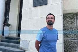 Šibarević najavljuje da će spavati u Gradskoj upravi Banjaluka zbog vode