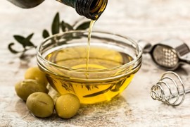 Da li malo maslinovog ulja zaista sprečava mamurluk?