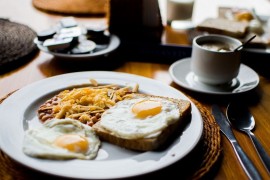 Pogledajte zašto je dobro jesti doručak svaki dan u isto vrijeme