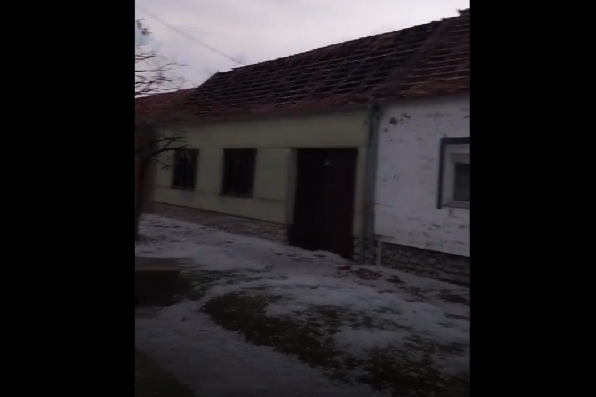 Bošnjaci nakon nevremena, čovjek u suzama: Kataklizma, nema čitave kuće (VIDEO)