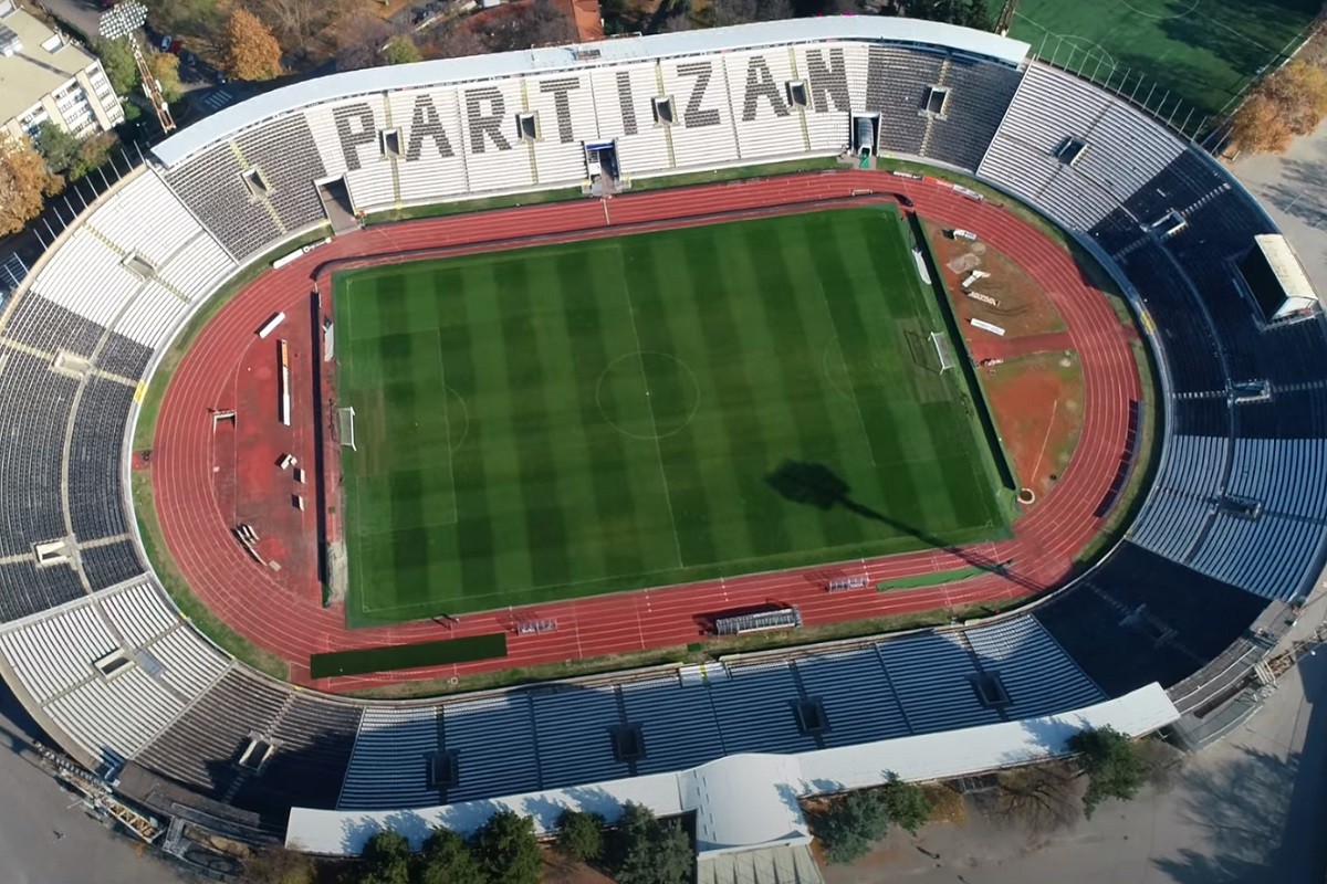 Poplavljen stadion Partizana (VIDEO)