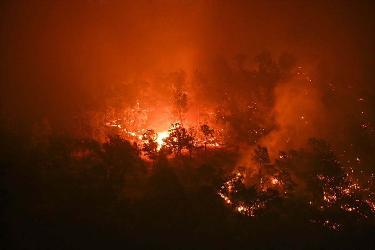 Širi se požar na Kaliforniji, evakuisano preko 10.000 ljudi