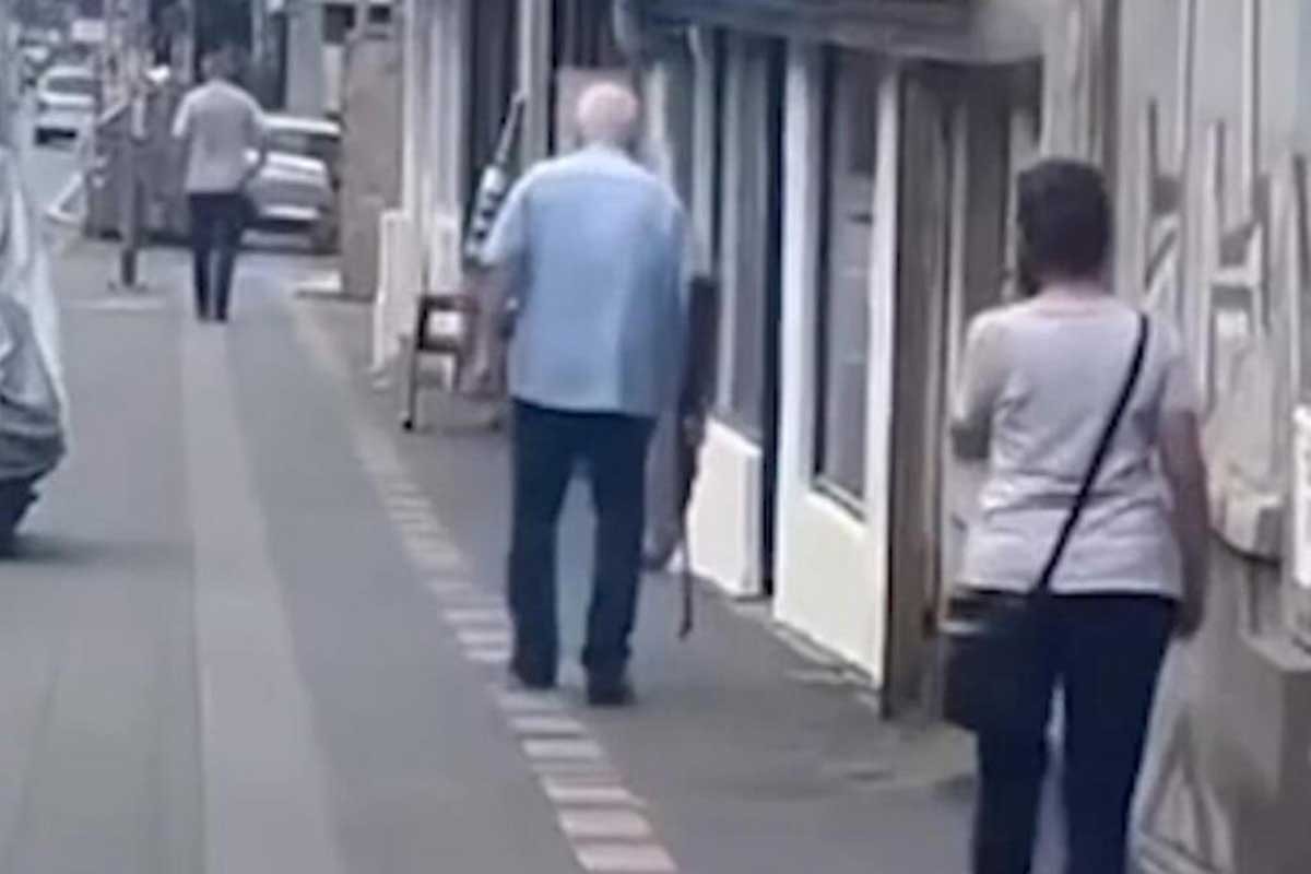 Otkriven identitet muškarca koji je šetao sa puškom po Beogradu (VIDEO)