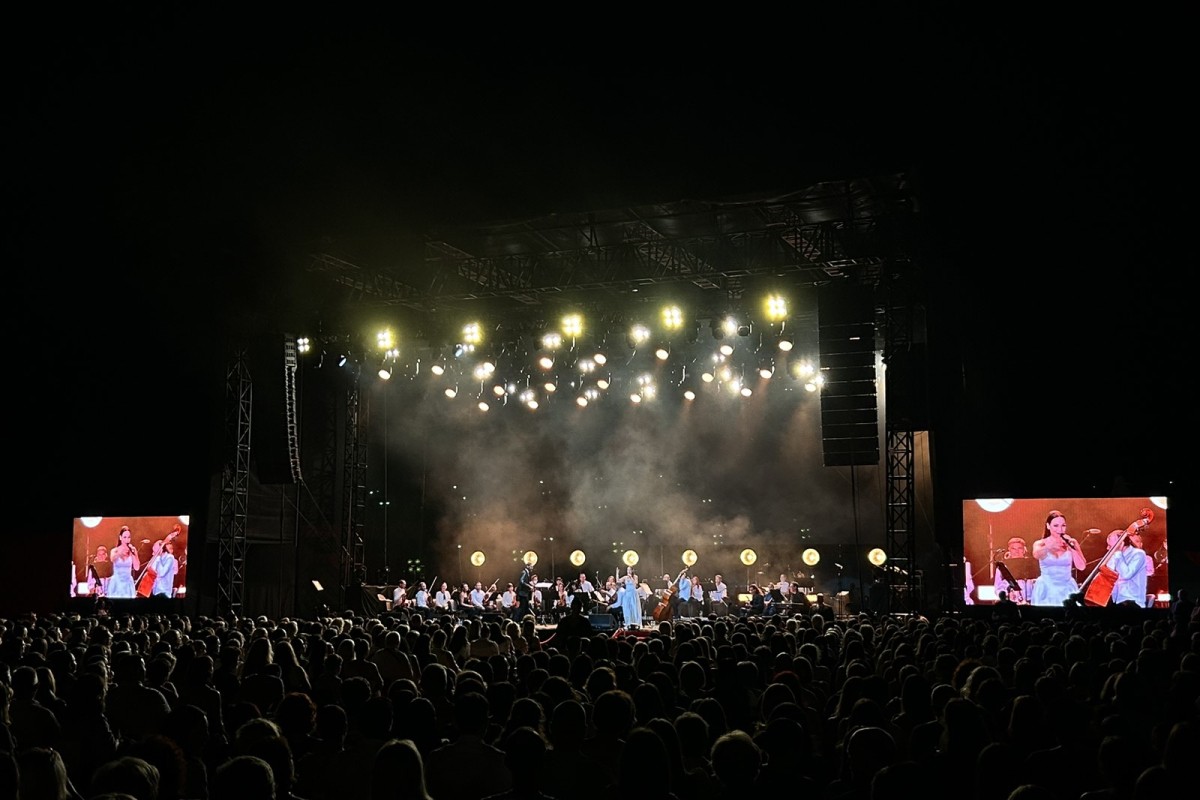 Veče emocija na Kastelu: "Simfonija u dvoje" za kraj "Banja Luka festa" (VIDEO)