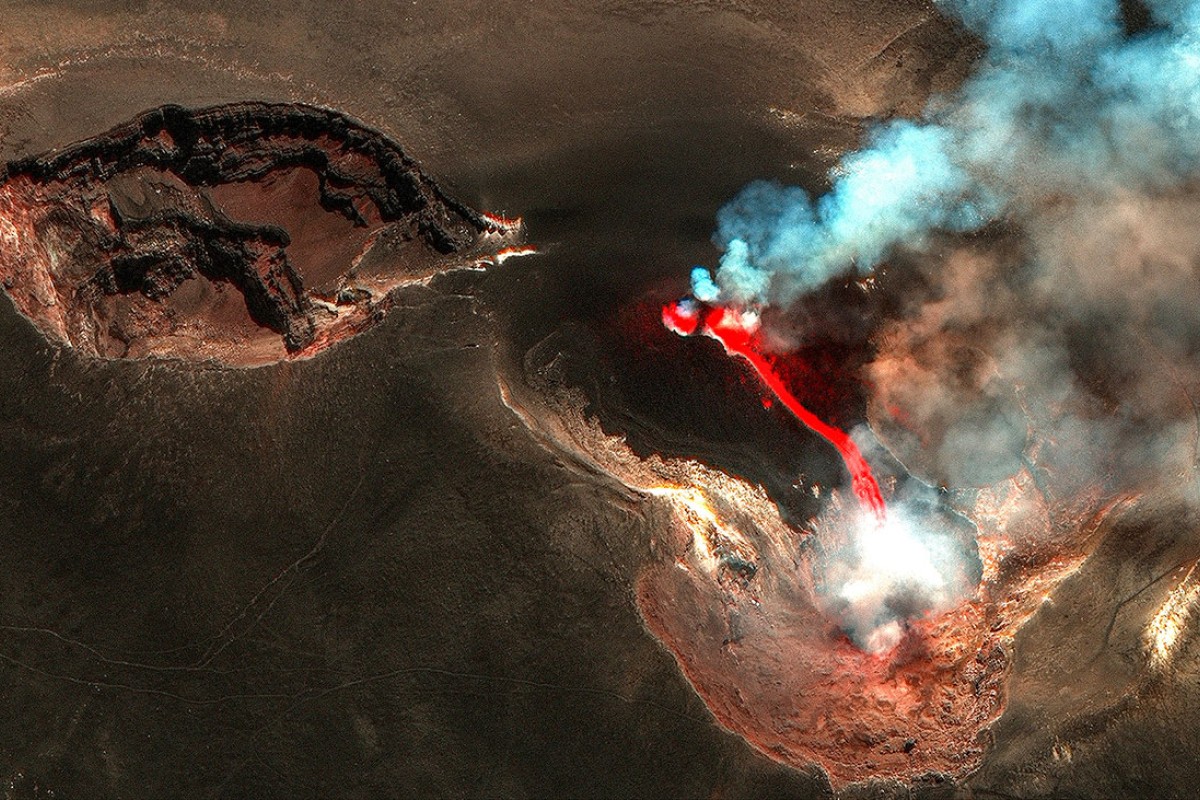 Nova erupcija vulkana Etna: Izbija lava, dim visok pet kilometara