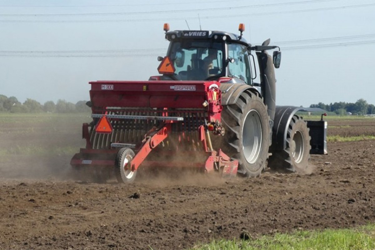 Muškarac sa teškim povredama dovezen u Hitnu, pregazio ga traktor